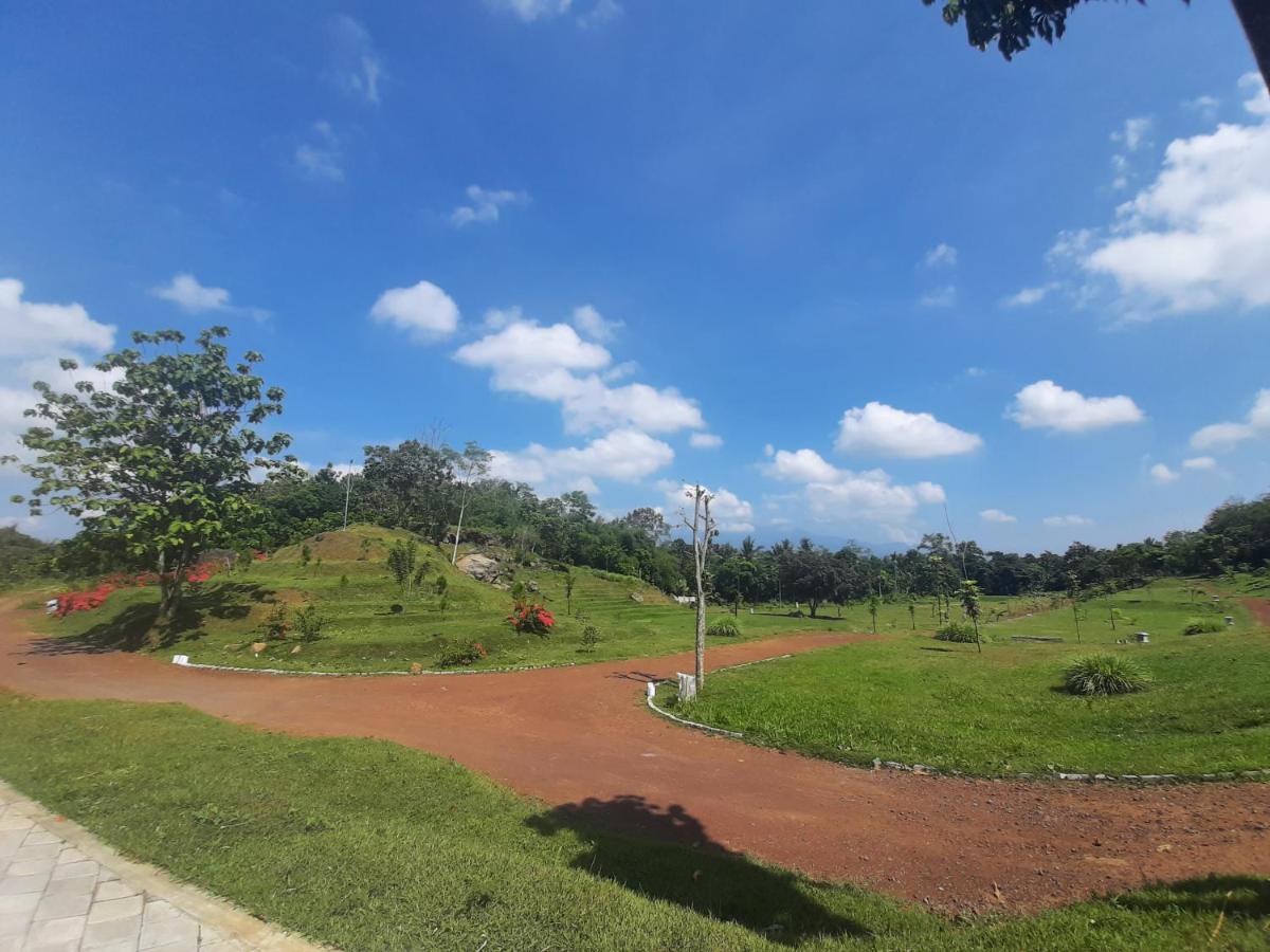 Хостел Seger Nusantara Kalisat Экстерьер фото